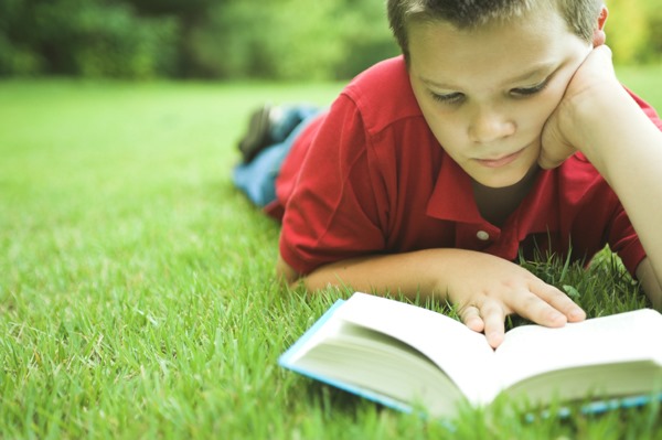 [a-kid-reading%255B5%255D.jpg]
