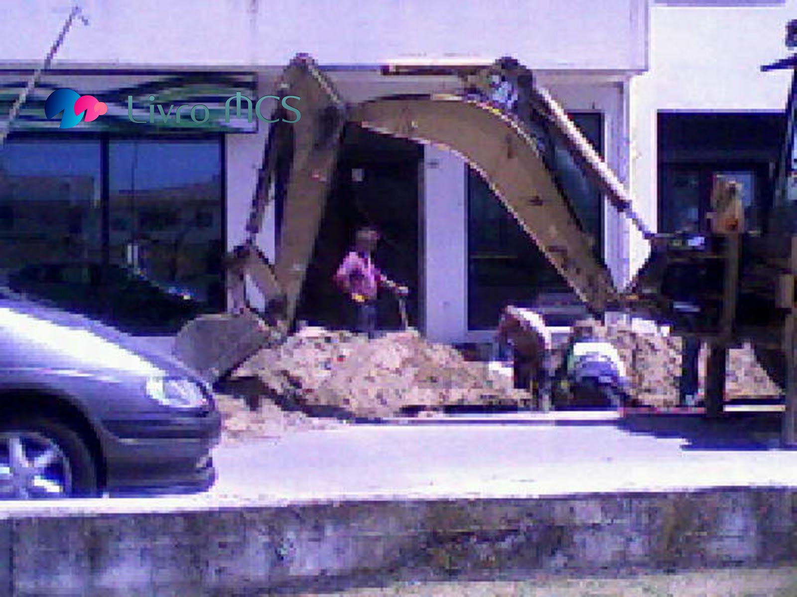 [Blog%2520Gazeta%2520de%2520Espinho001Livro%2520MCS%255B2%255D.jpg]