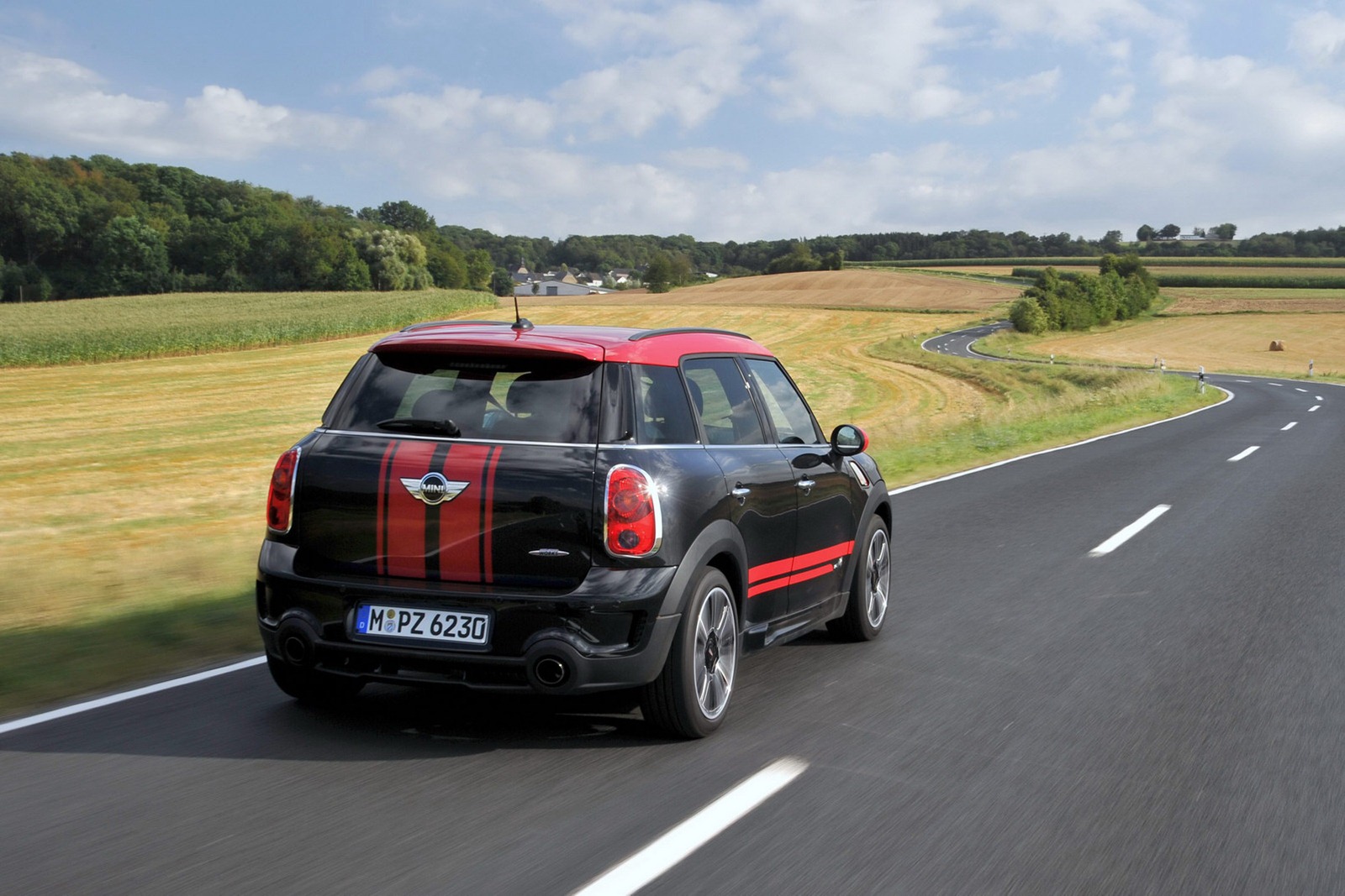 [2013-Mini-Countryman-JCW-24%255B2%255D.jpg]