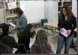 charlando sobre la actividad de creación charlando sobre la actividad de creación