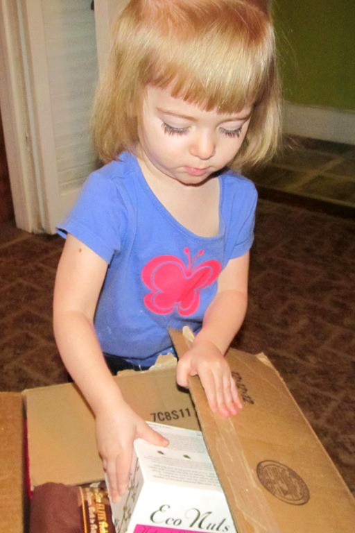[Mommy%2527s%2520Little%2520Helper_0001%255B4%255D.jpg]