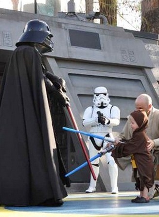[Star%2520Wars%2520Darth%2520fight%2520close%2520up%255B3%255D.jpg]
