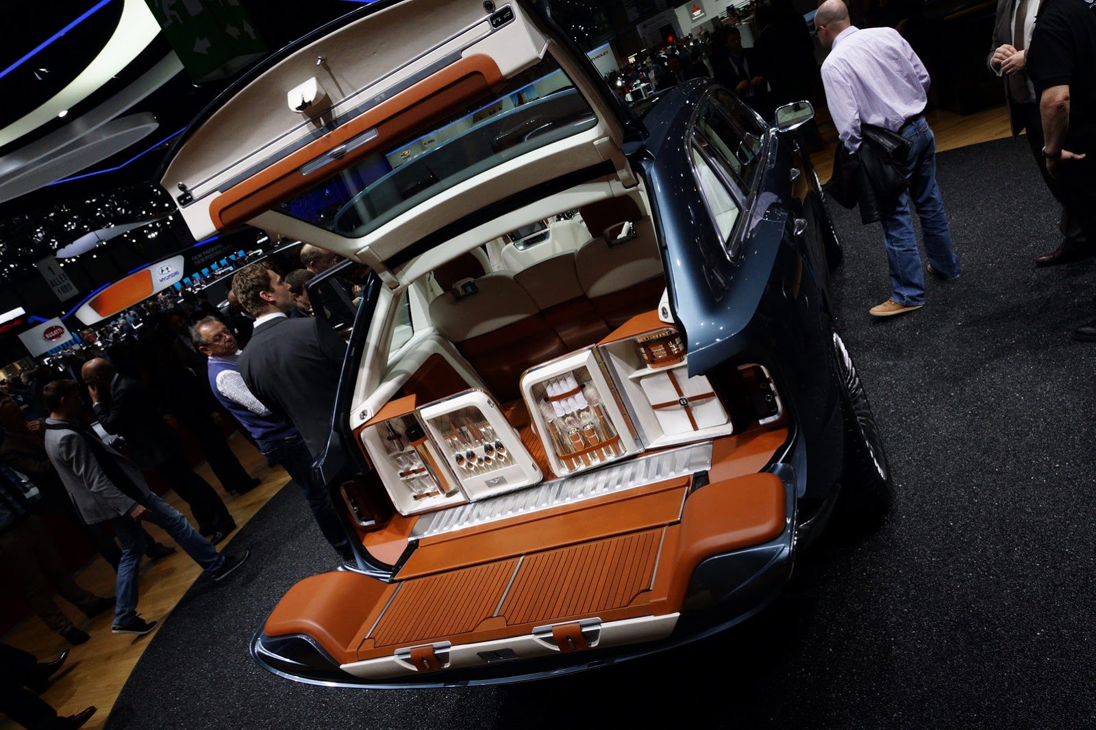 [Bentley-EXP-9-F-14%255B2%255D.jpg]
