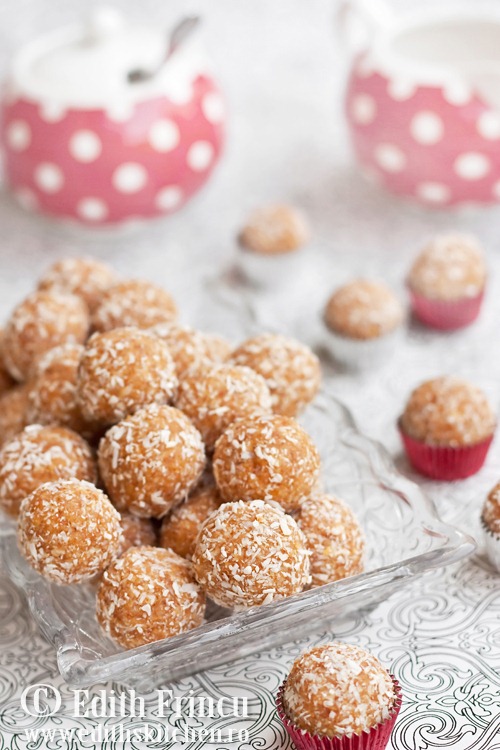 [bomboane-cu-cocos-si-gem5.jpg]