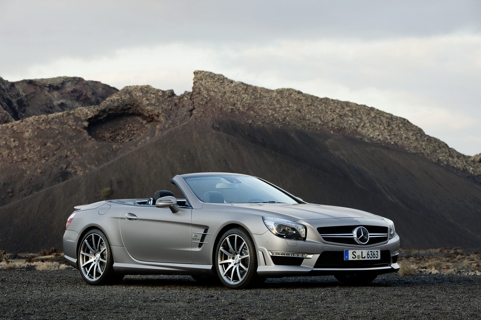 2013-Mercedes-SL63-AMG-13[2].jpg