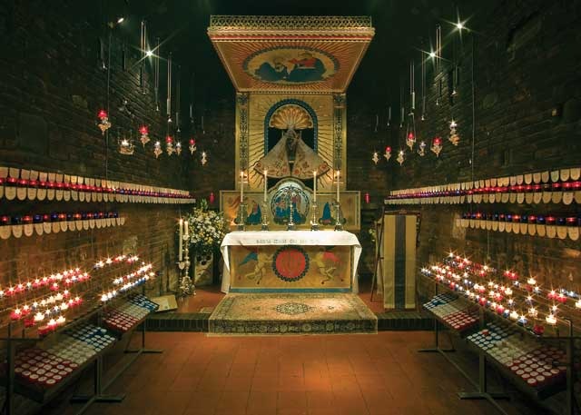 [holy_house%255B7%255D.jpg]