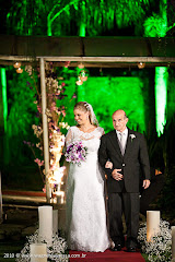 Fotos do evento Fernanda e Renato. Foto numero 27. Fotografia (fotografias) dos fotógrafos de casamento Wagner e Vanessa que fazem fotos de casamento (fotografia de casamento) no melhor estilo do fotojornalismo em Niterói, RJ, e outras cidades do Rio de Janeiro. fotos casamento niterói de rj festa rio janeiro niteroi festas para casamentos foto fotojornalismo fotografia noiva ornamentaçao penteados simples decoraçao fotógrafo eventos