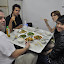 Markus, Luis, Anna i Nina a un restaurant de Sichuan