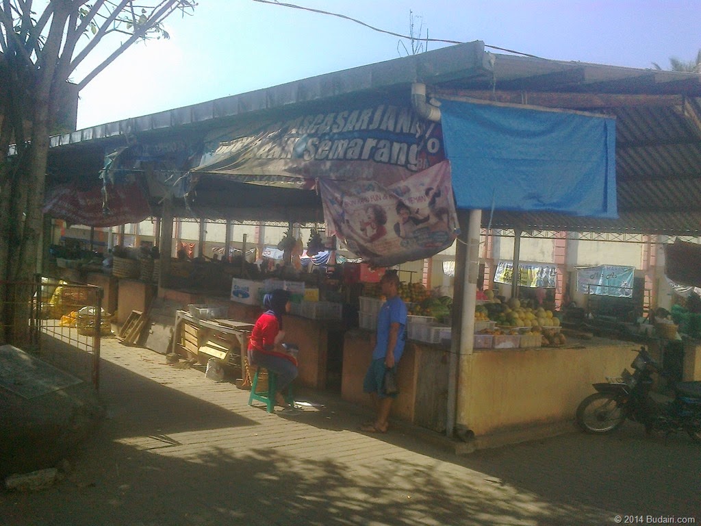 [Pasar%2520Noborejo%25201%255B3%255D.jpg]