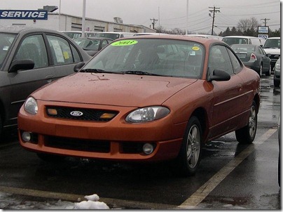 800px-2003_Ford_ZX2