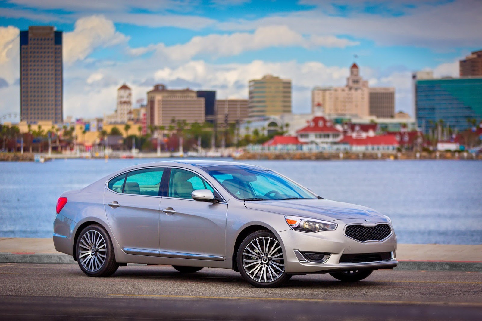 2014-Kia-Cadenza-1%5B2%5D.jpg