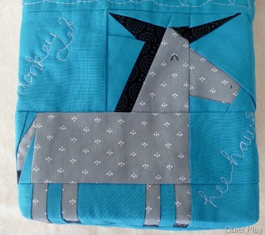 [Donkey%2520Hee%2520Haw%2520Paper%2520Pieced%2520Front%2520of%2520Fabric%2520basket%255B13%255D.jpg]