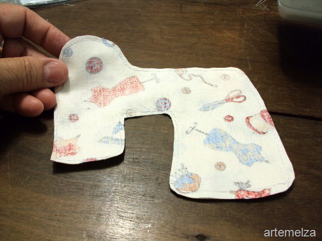 [artemelza%2520-%2520agulheiro%2520m%25C3%25A1quina%2520de%2520costura%2520-3%255B6%255D.jpg]