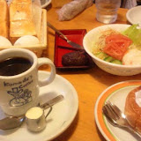 コメダのモーニング。あんこつけました～。