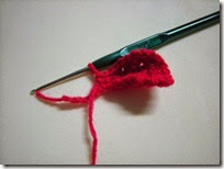 crochet poppy bud 1