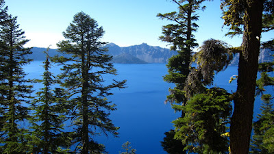 &ndash; Across Crater Lake to Wizard Island