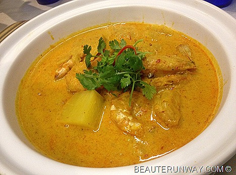 AZUR CROWNE PLAZA Udang Lemak Nanas Prawns with pineapples in coconut curry PERANAKAN BUFFET SPREAD BY CHEF CHAN KENNY'S DELIGHT