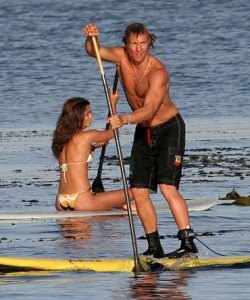 [matthew-mcconaughey-paddle-boarding1.jpg]