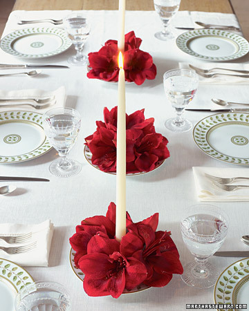 With the help of these candle and flower centerpieces, the whole table will shine. With the help of these candle and flower centerpieces, the whole table will shine.