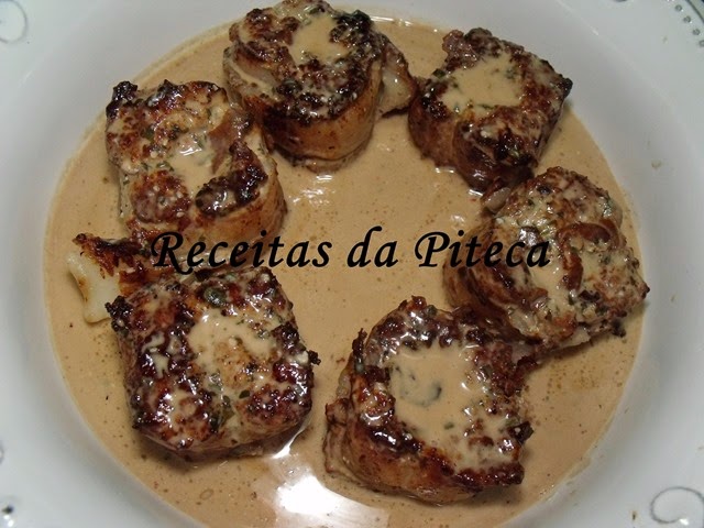 [Popietes%2520com%2520molho%2520de%2520coentros%2520e%2520alho%255B4%255D.jpg]