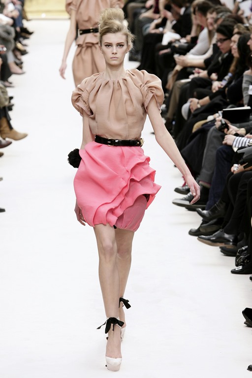 [LouisVuittonFall2009jTyXXab_Gq9x4.jpg]