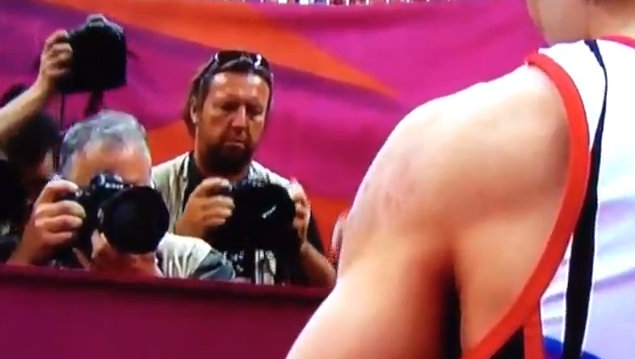 fotografo-tappo-fotocamera-copriobiettivo-terapixel.jpg