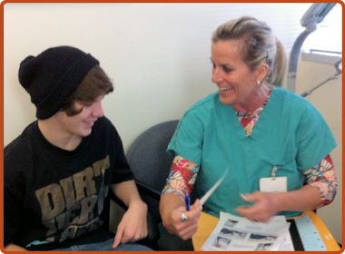 Liza Reichenberger with Patient, sporthocare