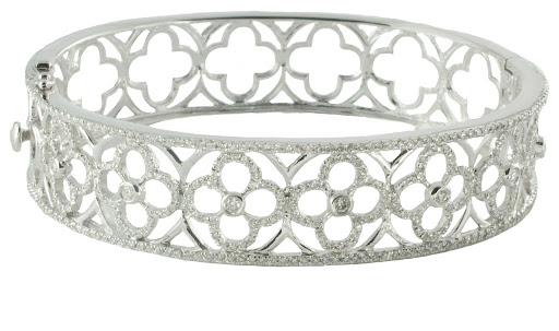 The quatrefoil design was first seen in Moorish temples hundreds of years ago, but even today the shape is just as striking and graphic. The quatrefoil design was first seen in Moorish temples hundreds of years ago, but even today the shape is just as striking and graphic.