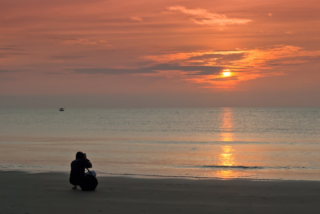 [silhouette%2520Sunrise%2520203%255B5%255D.jpg]