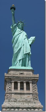 Statue_of_Liberty_frontal_2