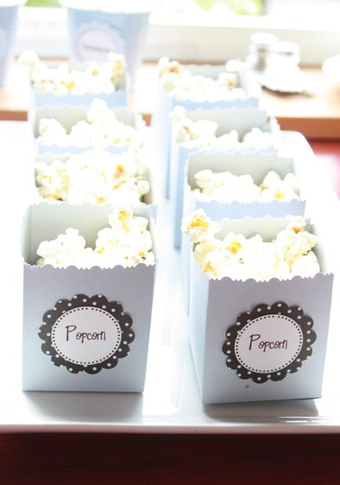 [popcornb%25C3%25B8tter%2520lysebl%25C3%25A5%255B4%255D.jpg]