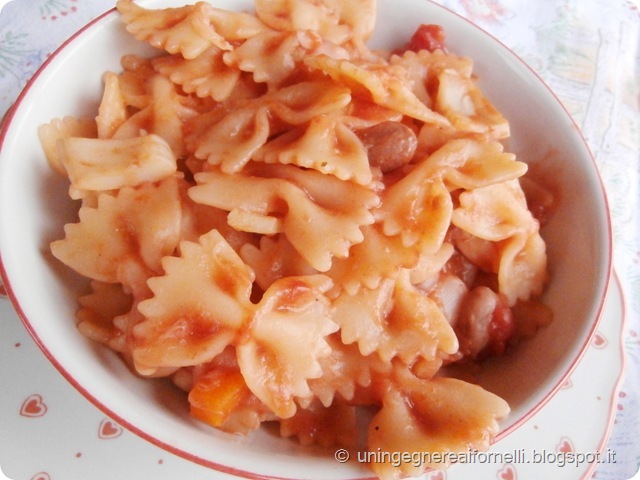 farfalle pasta fagioli borlotti seppie asparagi bianchi pomodoro farfalle pasta fagioli borlotti seppie asparagi bianchi pomodoro
