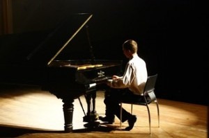 [concurso-juvenil-piano-300x199%255B3%255D.jpg]