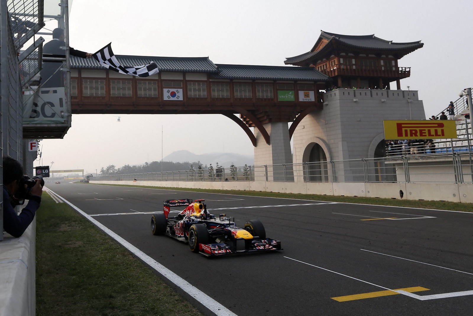 [F1-Korea-RBR-Vettel-2%255B2%255D.jpg]