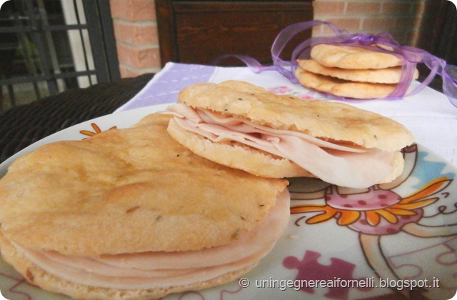 pane focaccine farina riso origano morbidi soffici