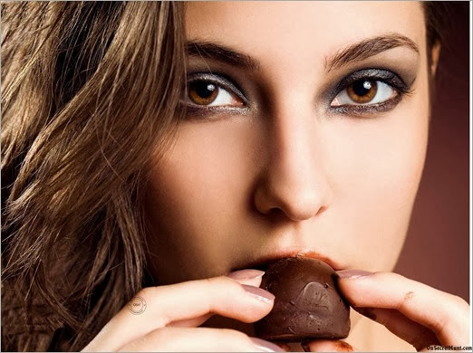 Girl-Eating-Chocolate