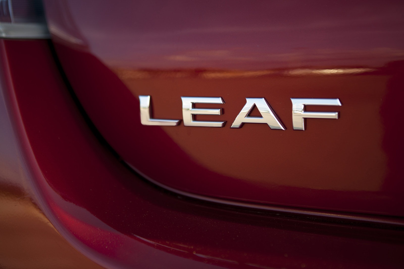 [2014-Nissan-Leaf-40%255B2%255D.jpg]