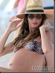 gisele-bundchen-is-pregnant-and-in-a-bikini-on-miami-beach-05-675x900