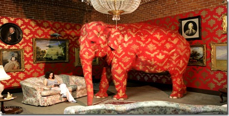 red-elephant-banksy-338521_800_501