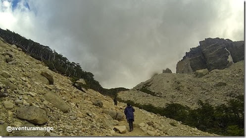 Morainas na subida para as Bases de Las Torres