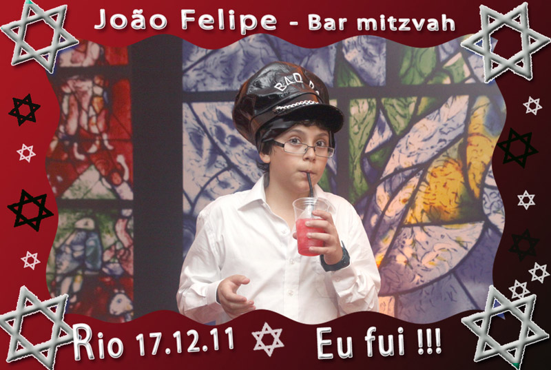 Fotos de João Felipe - 17.12.11. Foto numero 01 da Social Click Fotografia Digital, do Rio de Janeiro, RJ, que faz fotos divertidas, fotos malucas, fotos com fantasias, fotos na hora, fotografia maluca, fotografia divertida com molduras personalizadas. foto digital album de assinatura ao vivo divertida cerimonial rosana dana valerio miguel fotos divertidas malucas maluca animadas animado fotografias para casamento fotografia no rio sites fotografos albuns