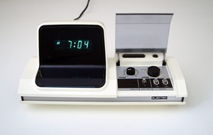Electer EL-110 digital alarm clock made in Japan by Tonan Electer EL-110 digital alarm clock made in Japan by Tonan