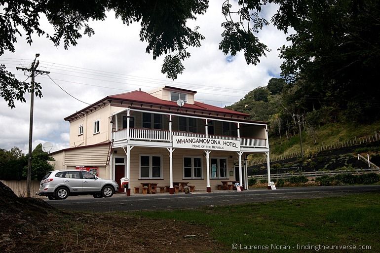 Whangamomna Hotel New Zealand