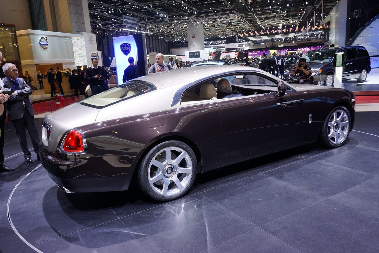 [Rolls-Royce-Wraith-7%255B2%255D.jpg]