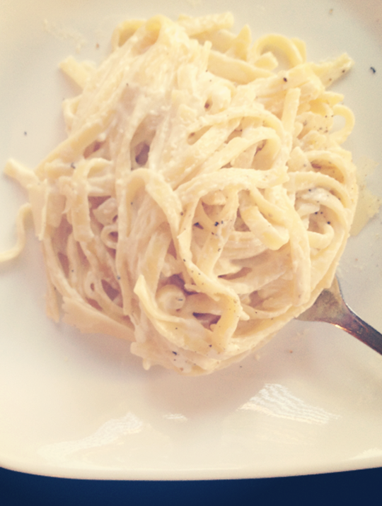 Easy Fettuccine Alfredo with Real Cream