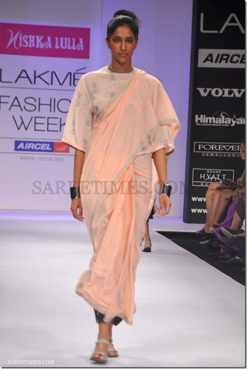 Nishika_Lulla_Sari (1)