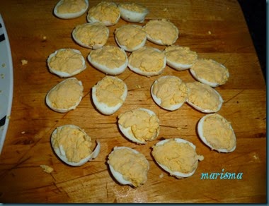 huevos de codorniz rellenos de crema de queso idiazabal y salsa de piquillos4 copia