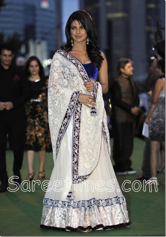 Priyanka_Chopra_Manish_Malhotra_Sari