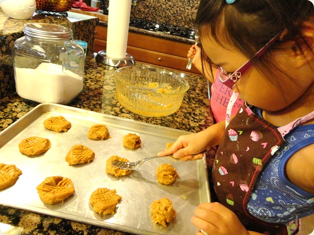 Easy PB Cookies 019