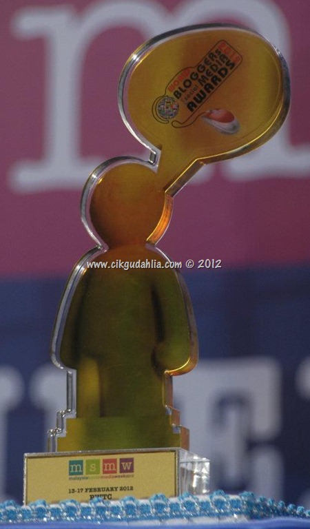 [trofi%2520blogger%2520award%2520msmw%255B12%255D.jpg]